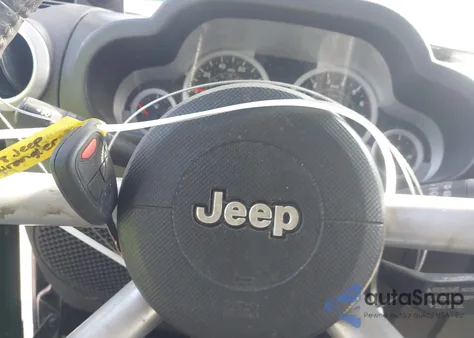 2008 Jeep Wrangler Unlimited Sahara z USA, uszkodzony, nr VIN 1J4GA59138L636744